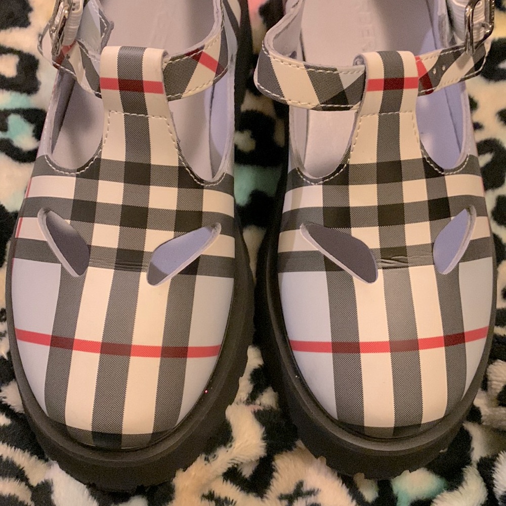 Burberry Girl platform shoes